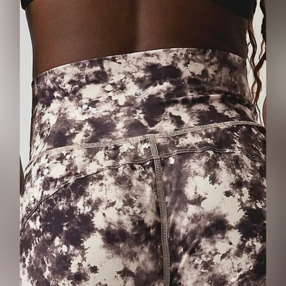 Athleta Salutation High Rise Jogger in Brown White Tie Dye Athletic Pants Medium - Picture 4 of 10